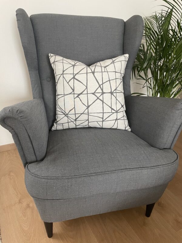 pillows hu messy grey diszparna fokép 1